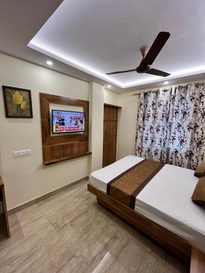 Hotel Mahalaxmi Deluxe New Delhi Eksteriør billede
