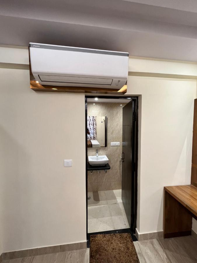 Hotel Mahalaxmi Deluxe New Delhi Eksteriør billede