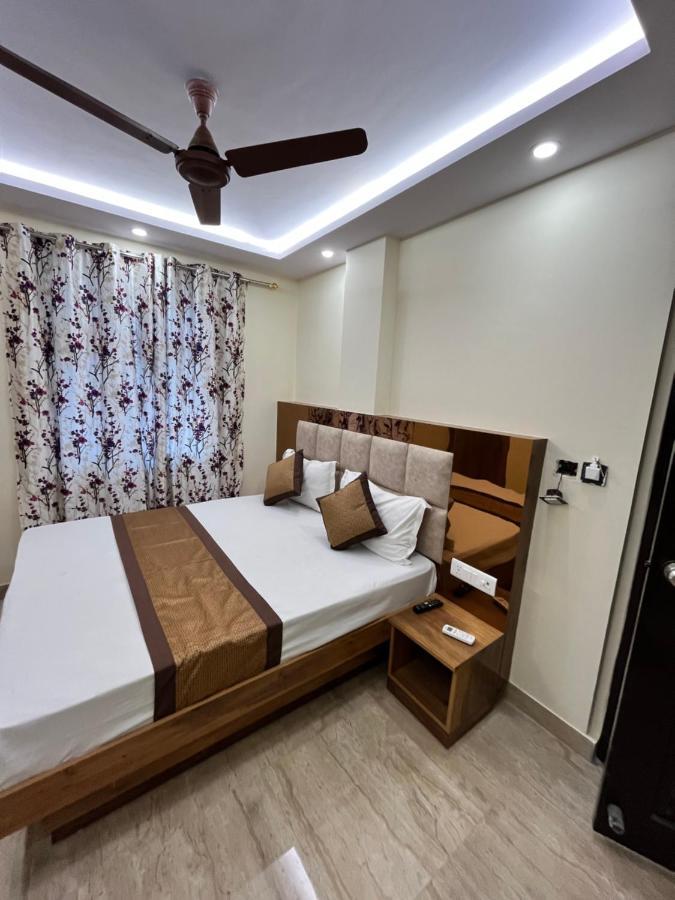 Hotel Mahalaxmi Deluxe New Delhi Eksteriør billede