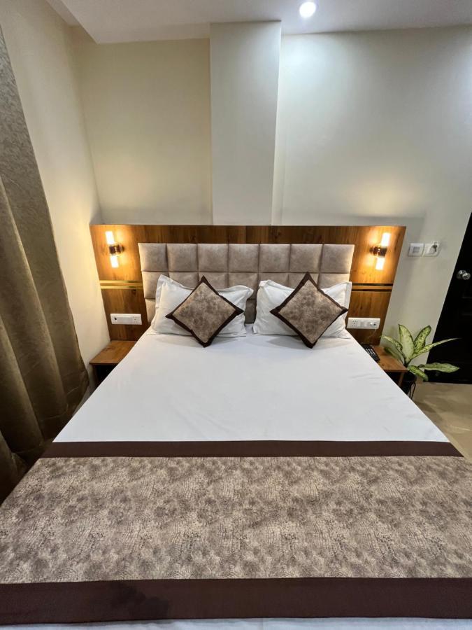Hotel Mahalaxmi Deluxe New Delhi Eksteriør billede